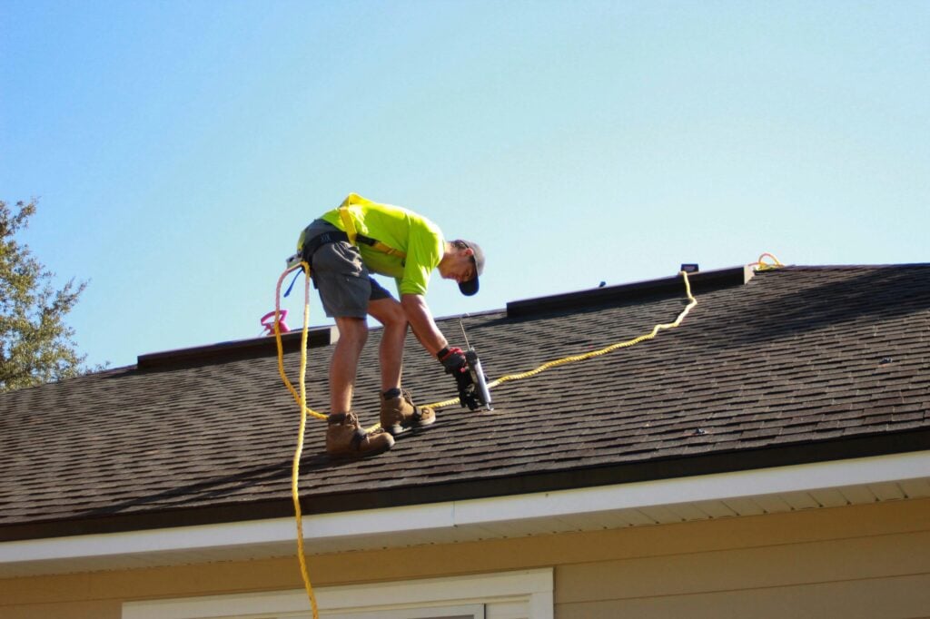 free quote on commercial roofing services in Edmonton